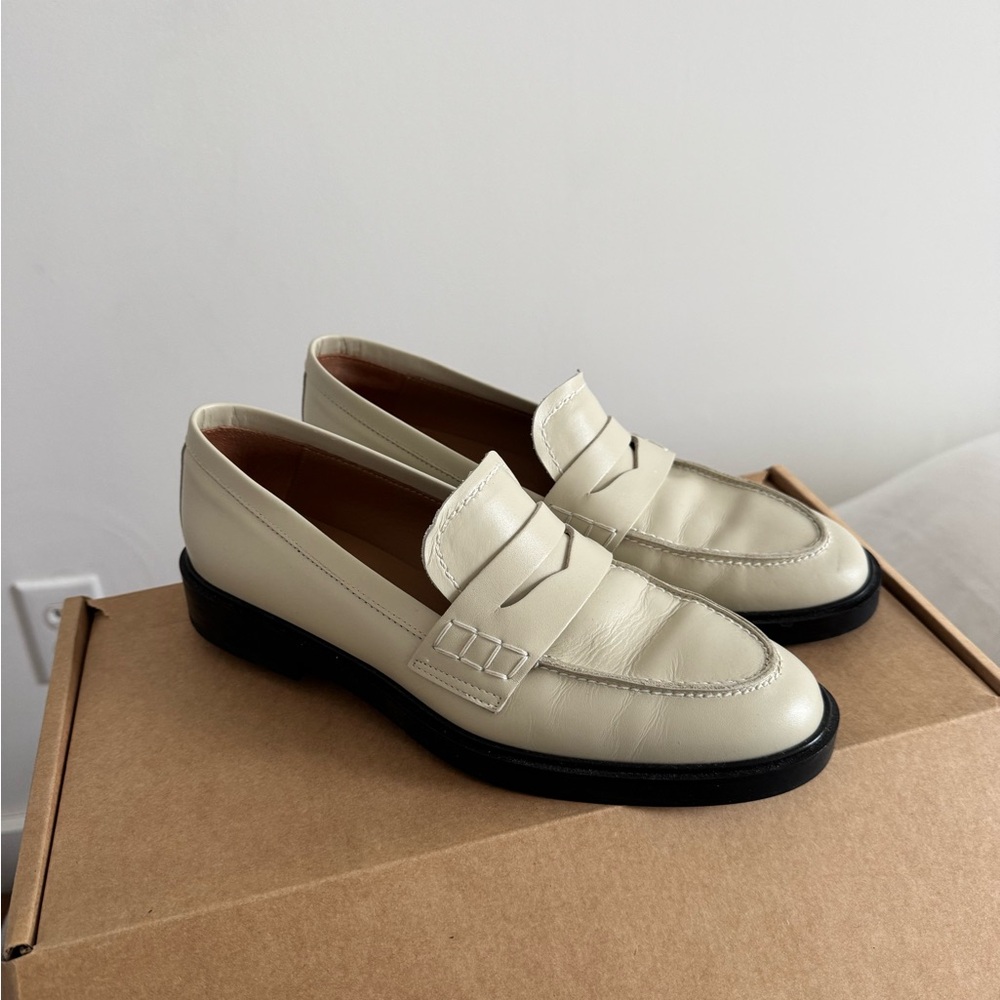 Flattered Sara Creme Leather Loafer - Picture 4 of 9